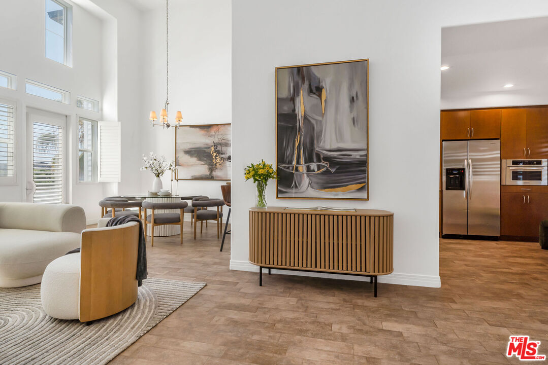 7100 Playa Vista Dr Unit: 402