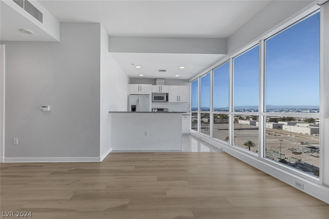 4525 Dean Martin Drive 1010