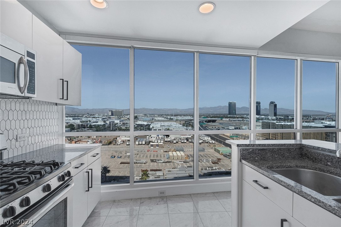 4525 Dean Martin Drive 1010