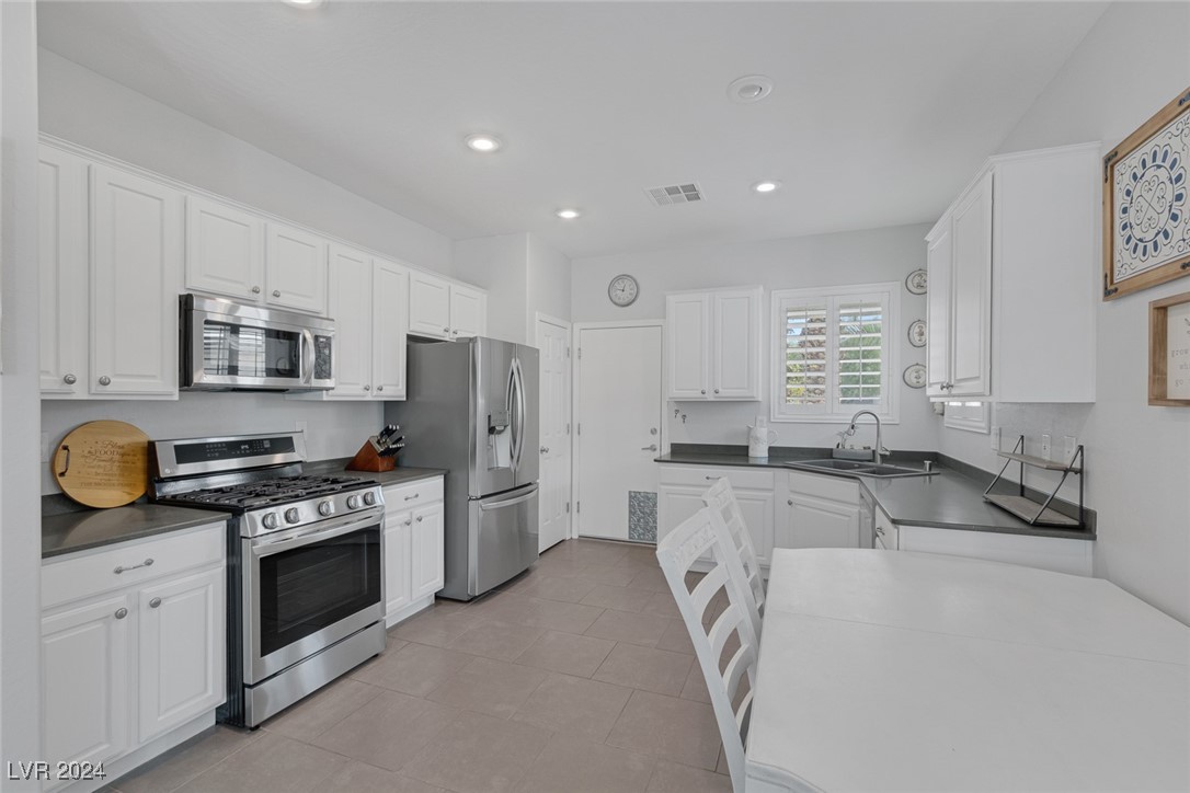 2554 Evening Twilight Avenue