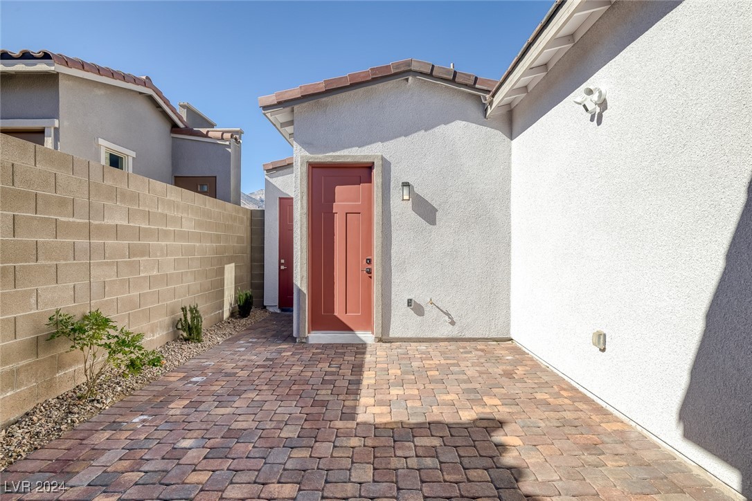 2230 Pigeon Hawk Street