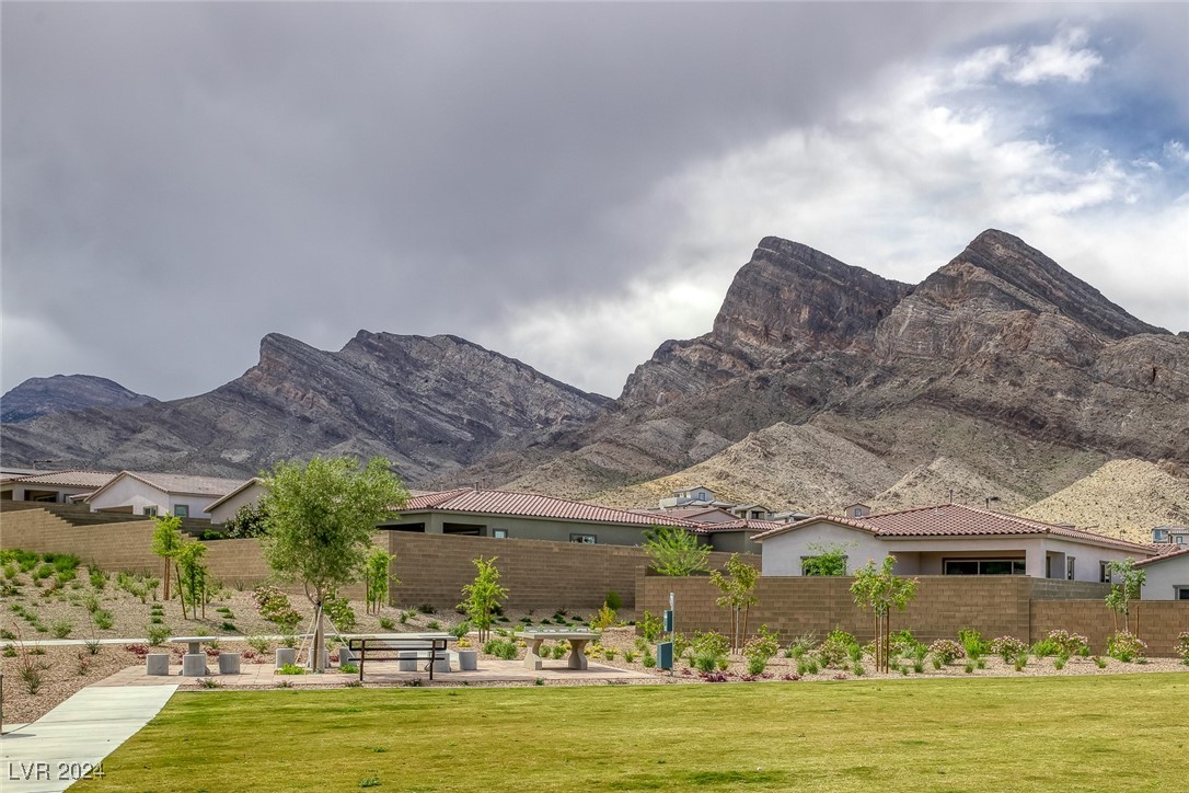 2230 Pigeon Hawk Street