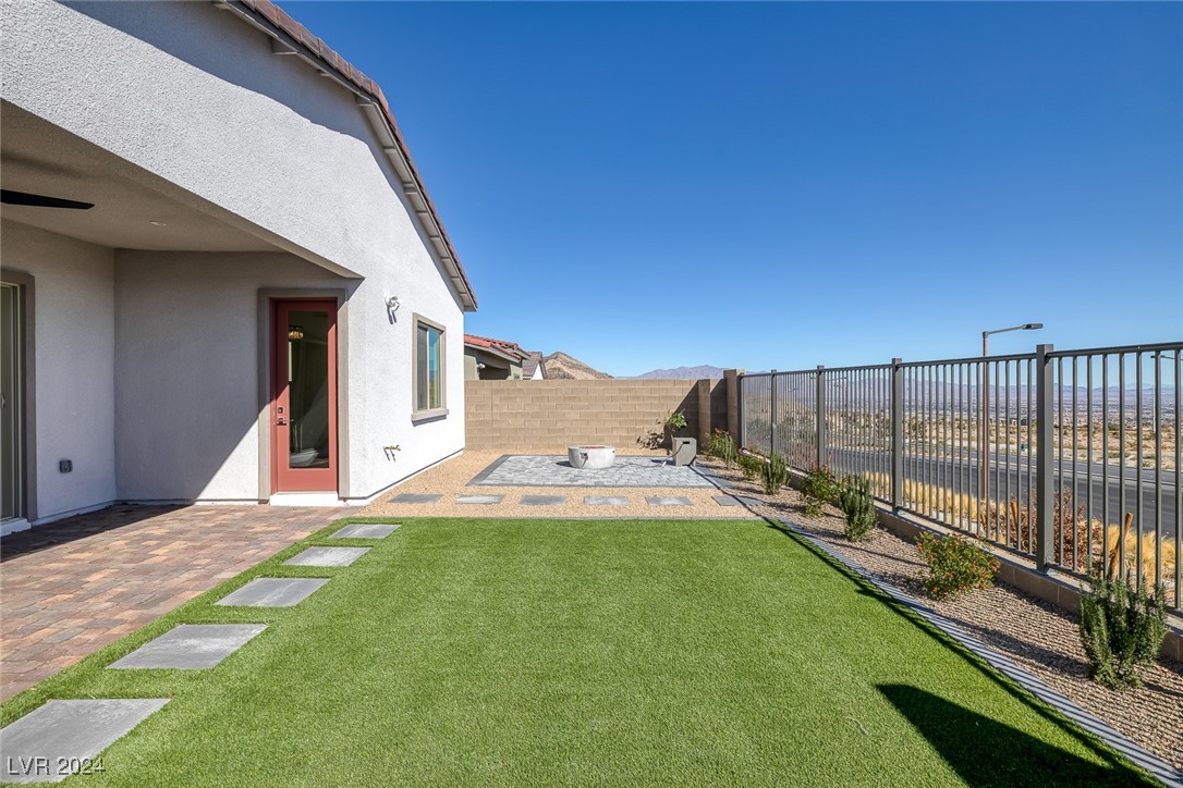 2230 Pigeon Hawk Street