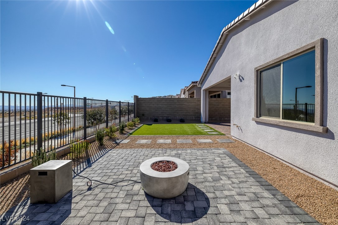 2230 Pigeon Hawk Street