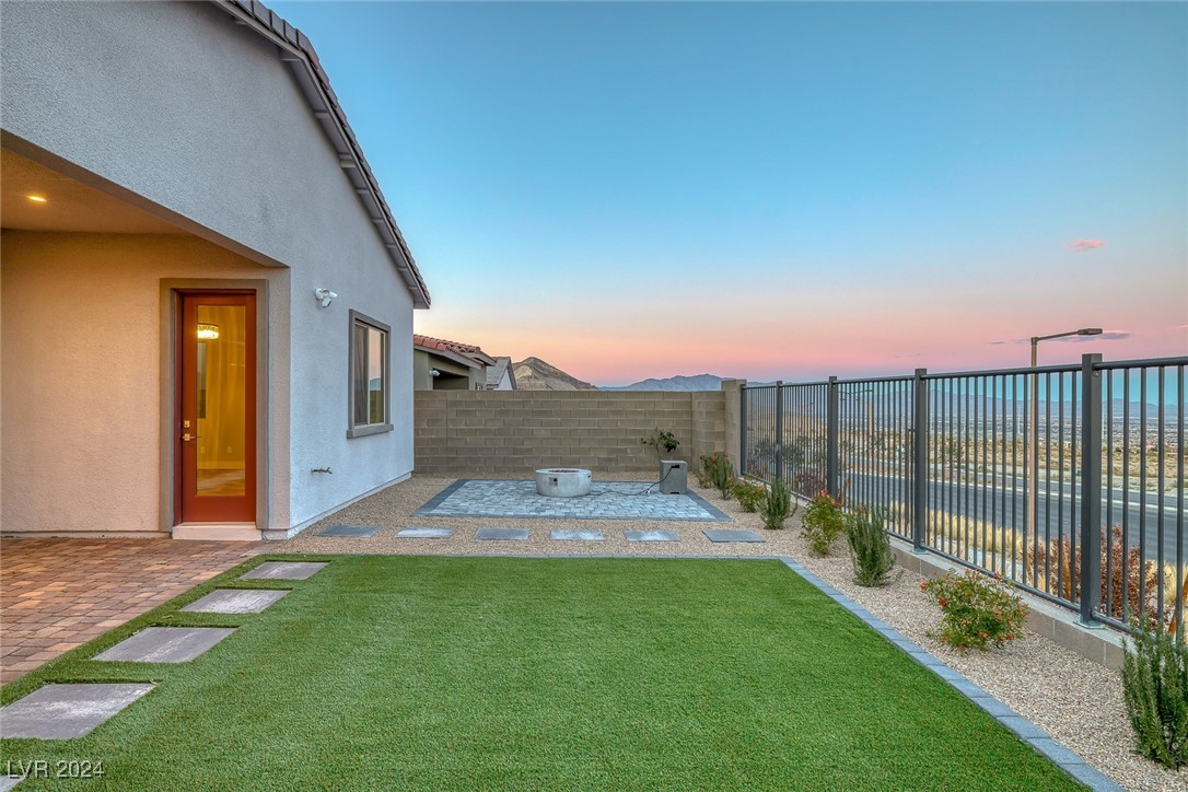 2230 Pigeon Hawk Street