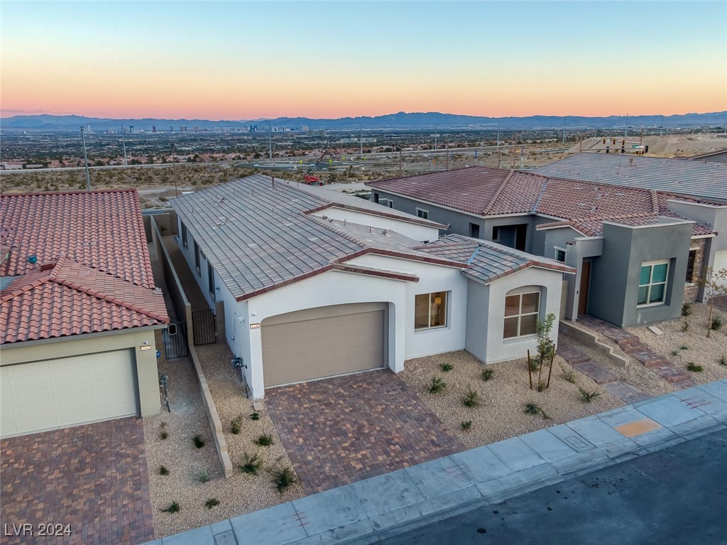 2230 Pigeon Hawk Street