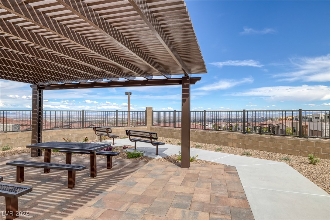 2230 Pigeon Hawk Street