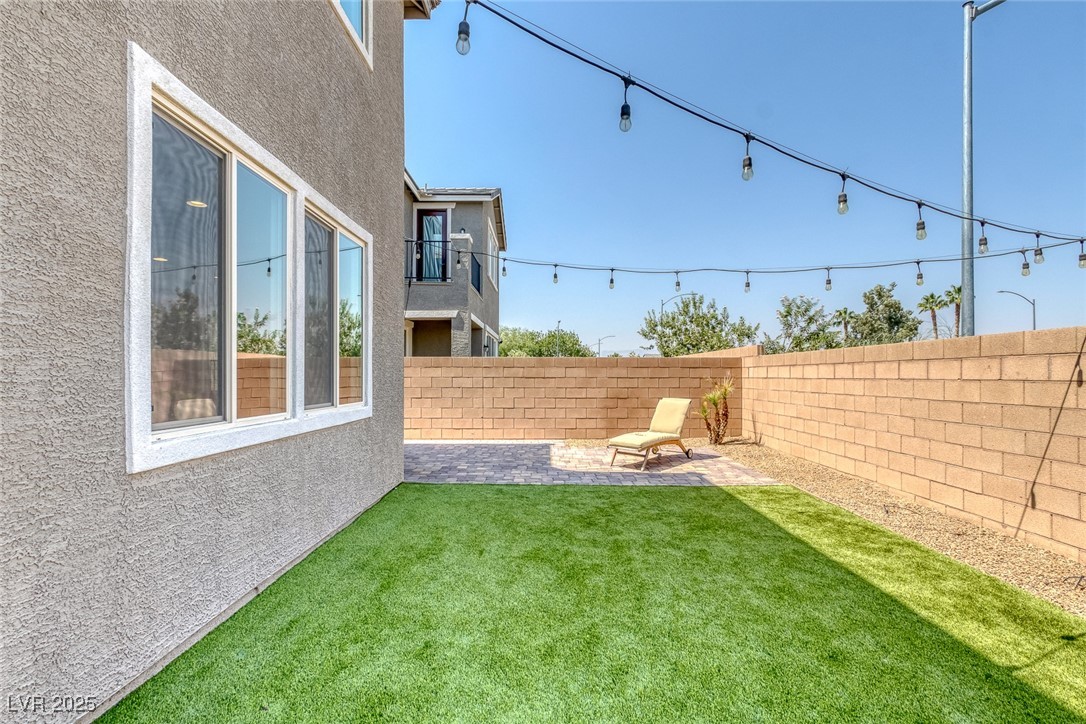 6276 Desert Orchid Way