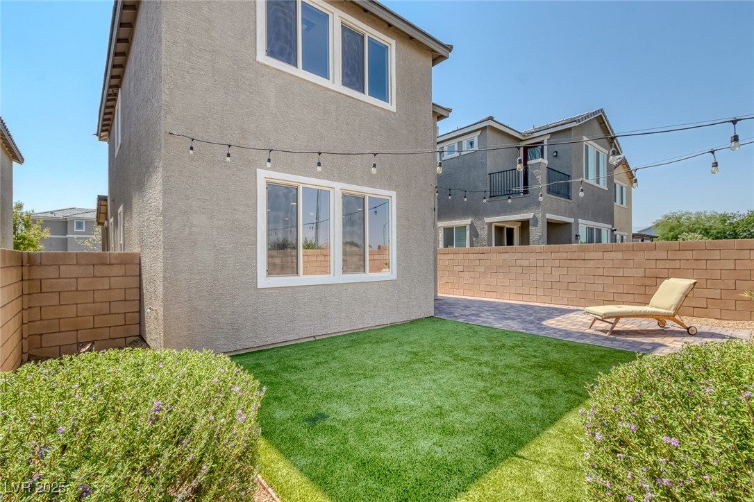 6276 Desert Orchid Way