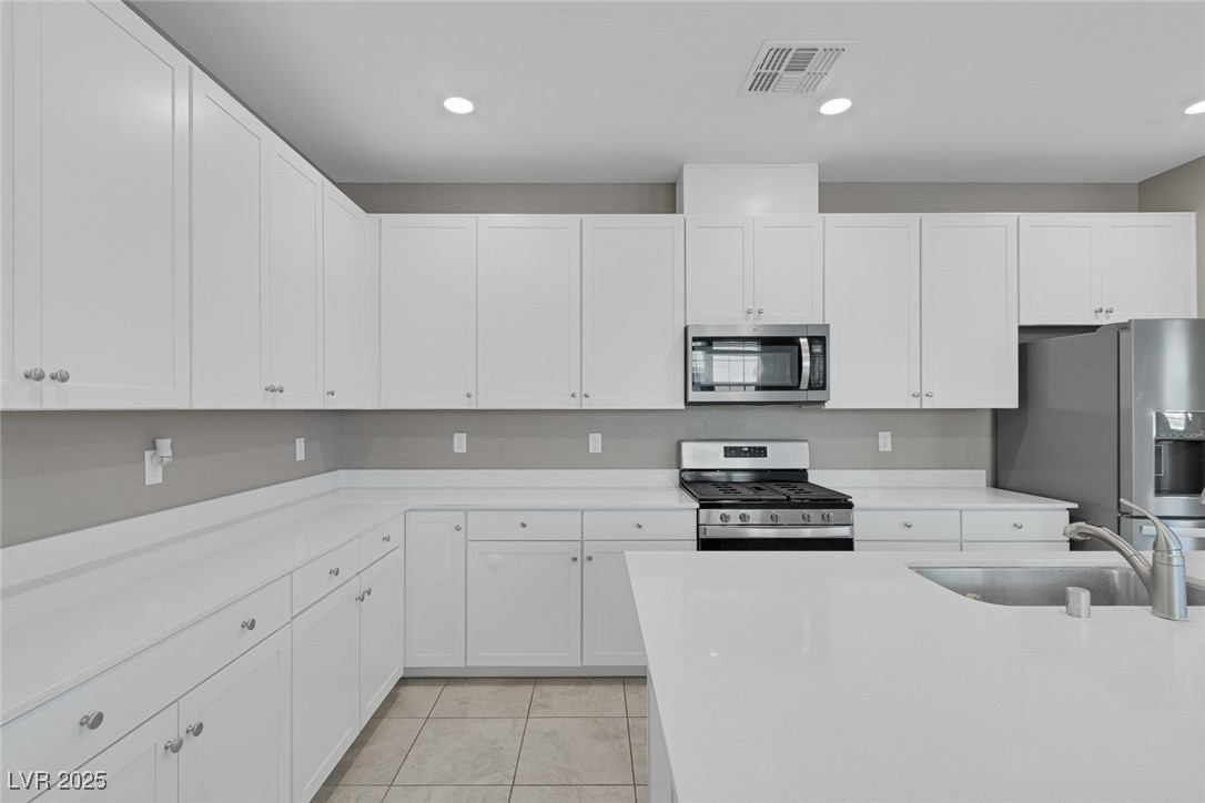 3220 Palindrome Avenue