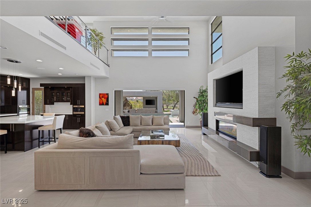 1337 Villa Barolo Avenue