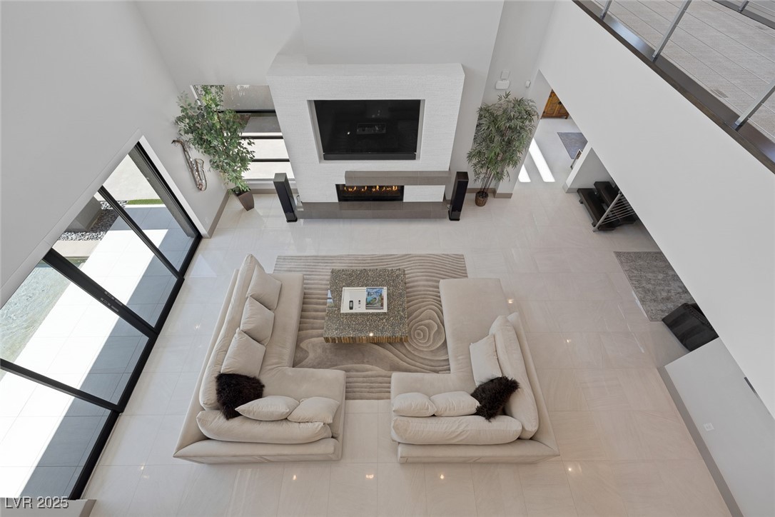 1337 Villa Barolo Avenue