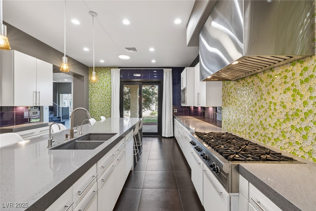 8480 Via De Bellasidra Court