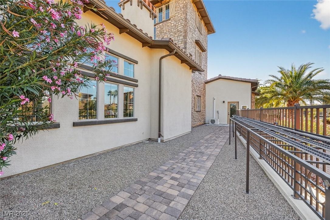 8480 Via De Bellasidra Court