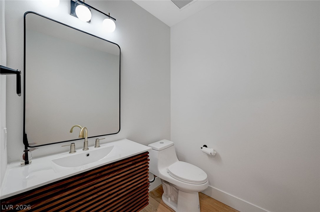 8255 Las Vegas Boulevard 813