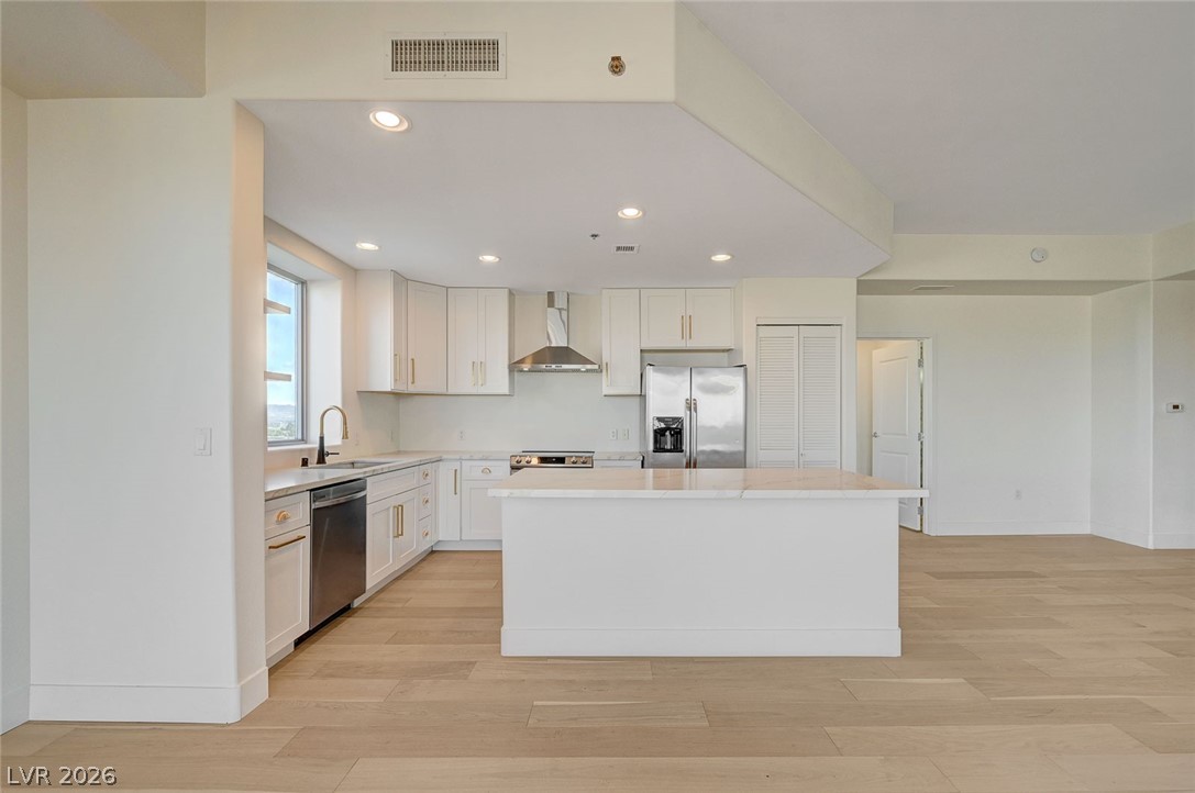 8255 Las Vegas Boulevard 813