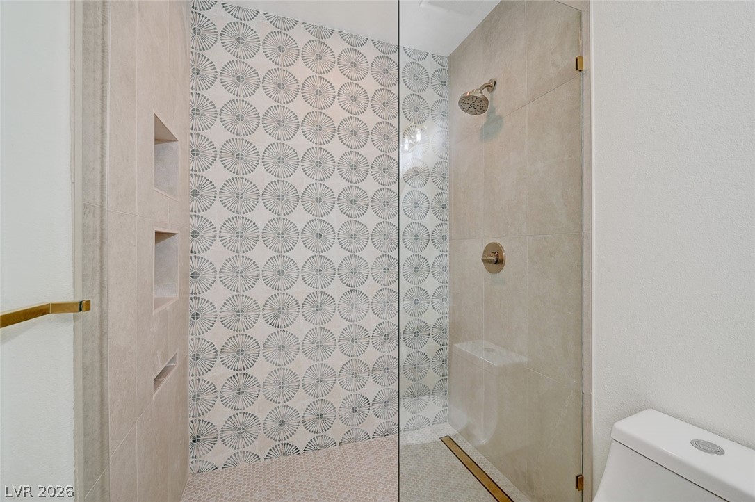 8255 Las Vegas Boulevard 813