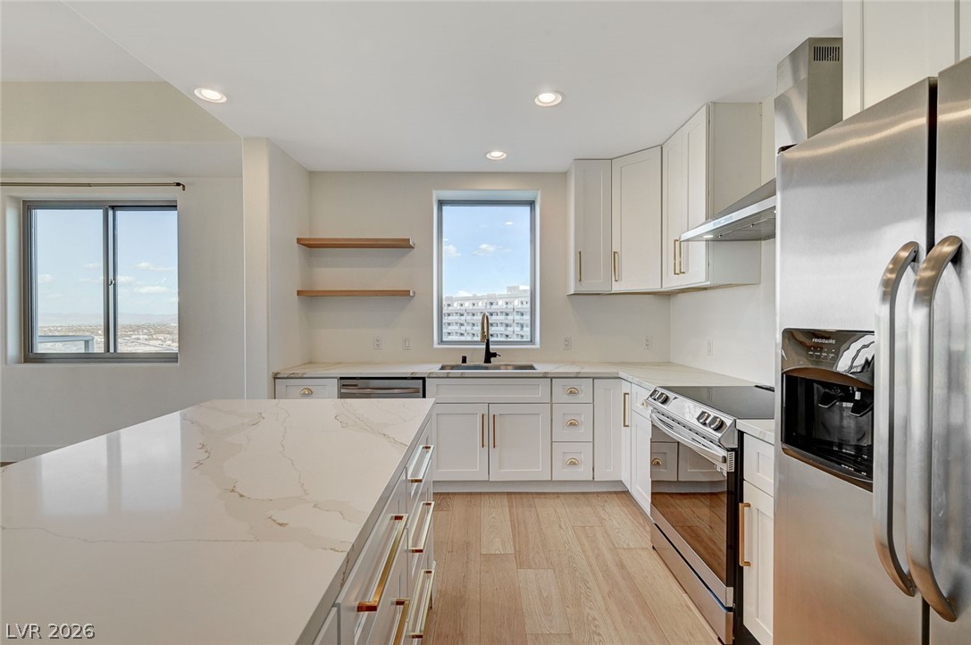 8255 Las Vegas Boulevard 813