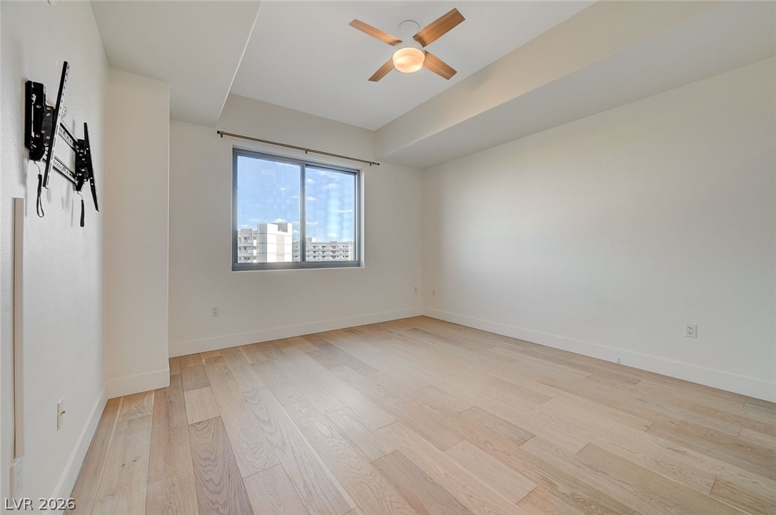 8255 Las Vegas Boulevard 813