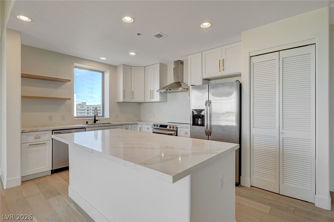 8255 Las Vegas Boulevard 813