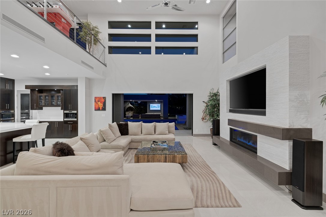 1337 Villa Barolo Avenue