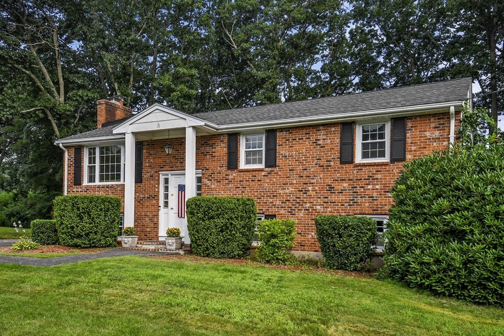 15 Whippoorwill Drive