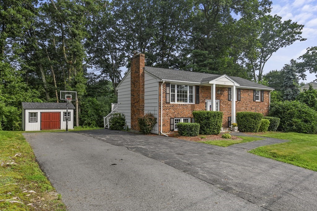 15 Whippoorwill Drive