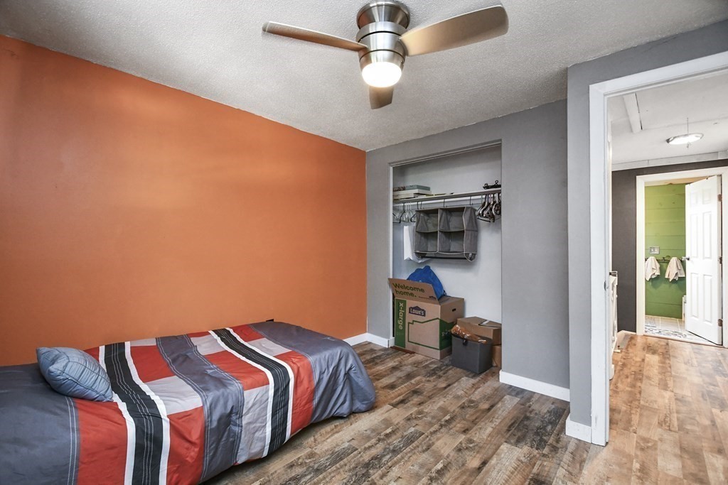 38 Warebrook Village