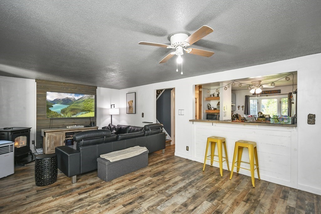 38 Warebrook Village