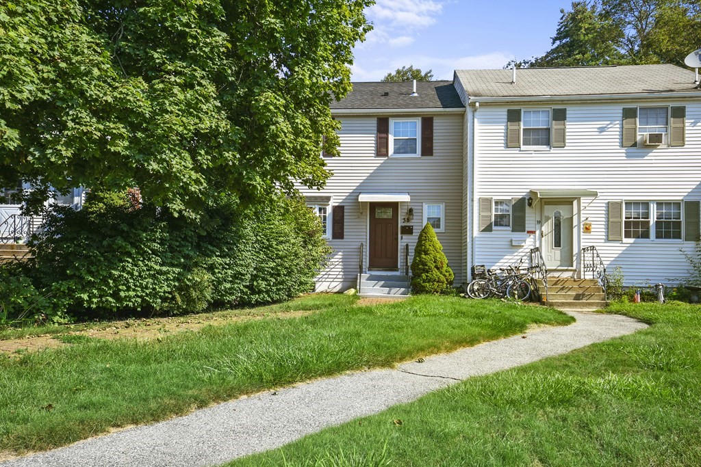 38 Warebrook Village