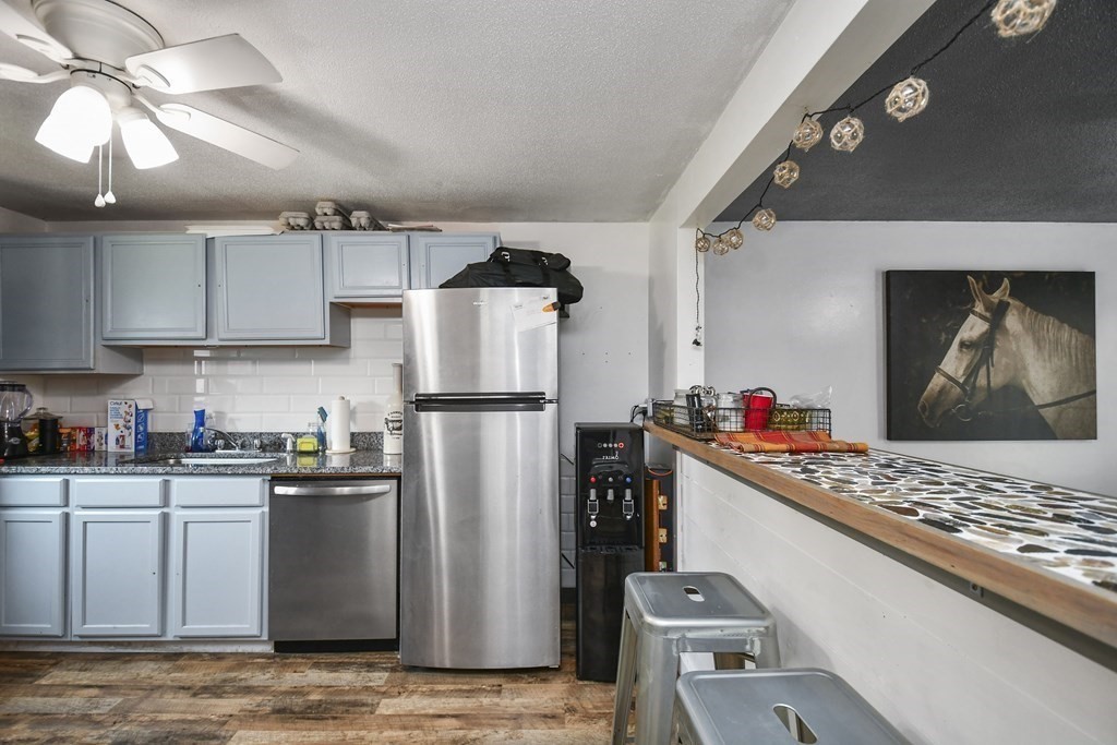38 Warebrook Village