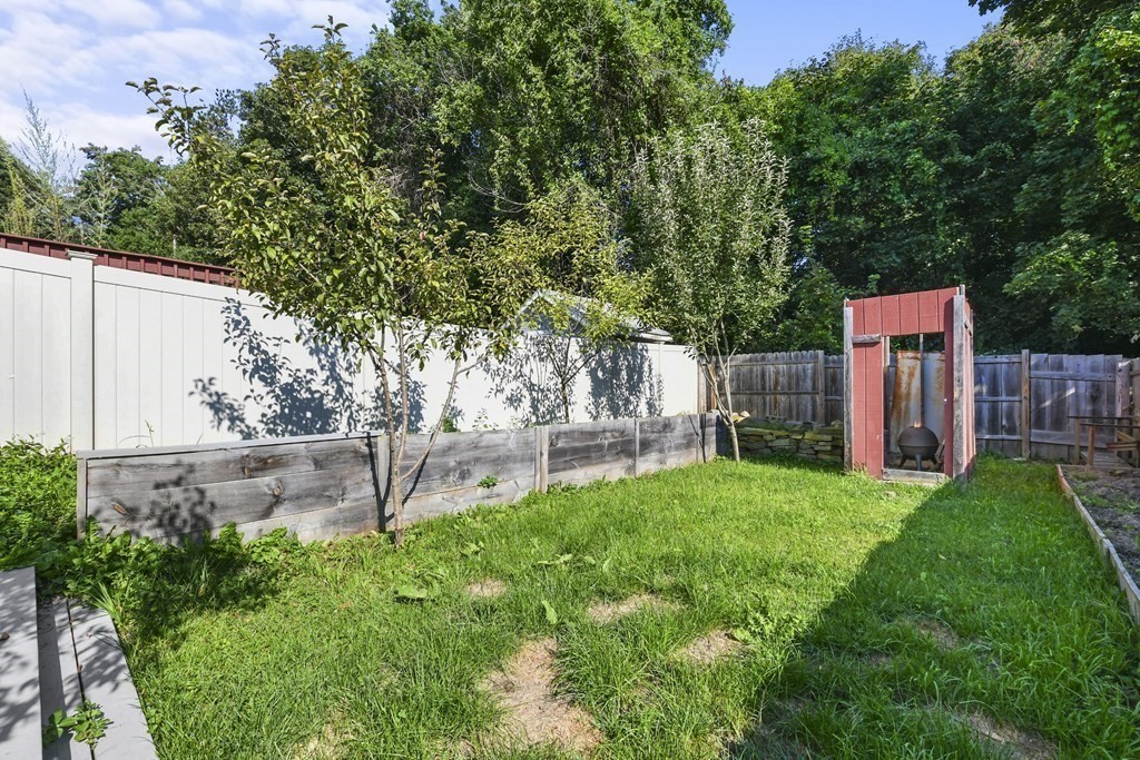 38 Warebrook Village