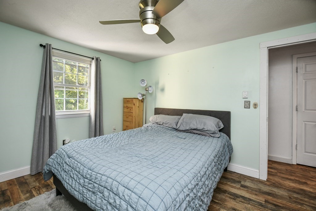 38 Warebrook Village