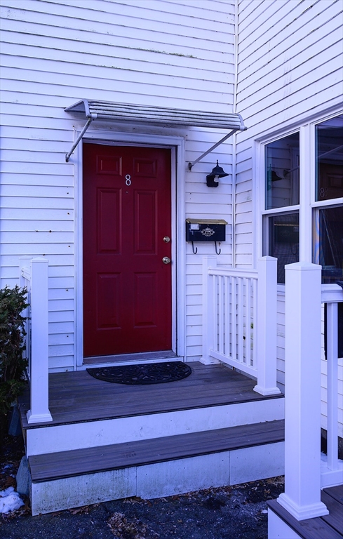 262 Belmont St # 8
