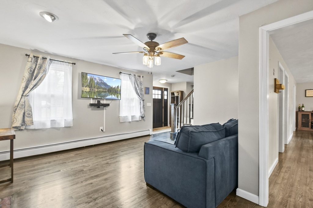 10 Lambert Cir