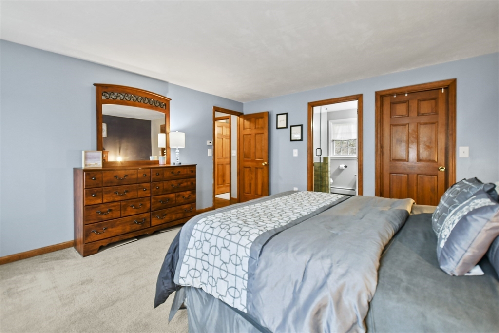 10 Lambert Cir