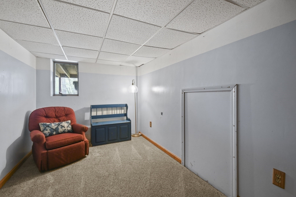 10 Lambert Cir
