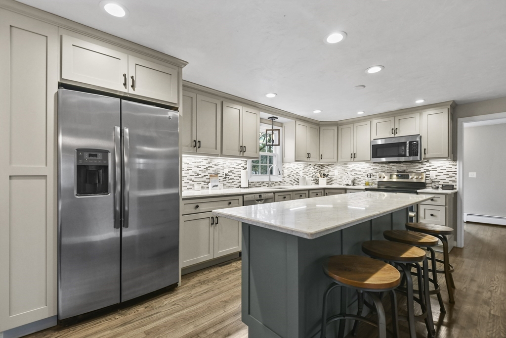 10 Lambert Cir