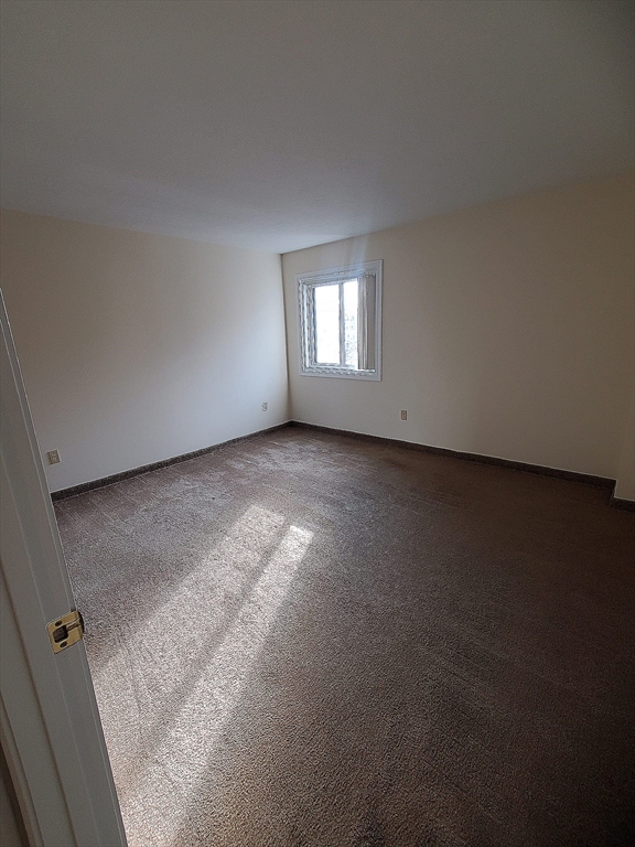 44 Elm St # 404