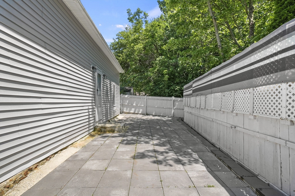 165 Chelsea Street