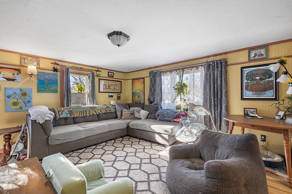 19 Dogwood Rd
