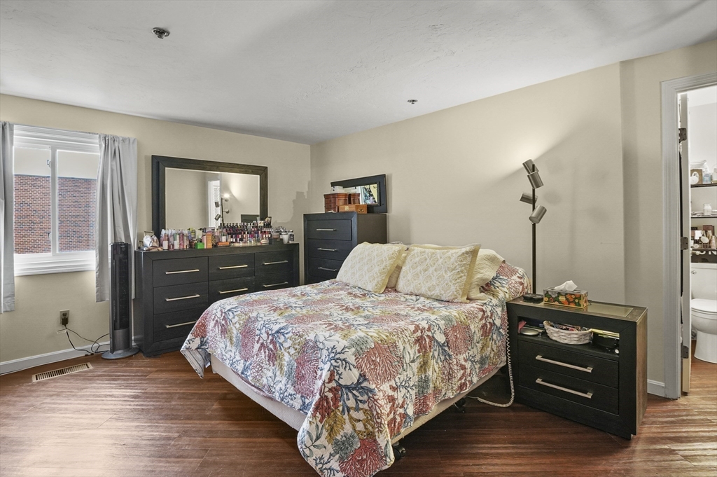 44 Elm Street # 517
