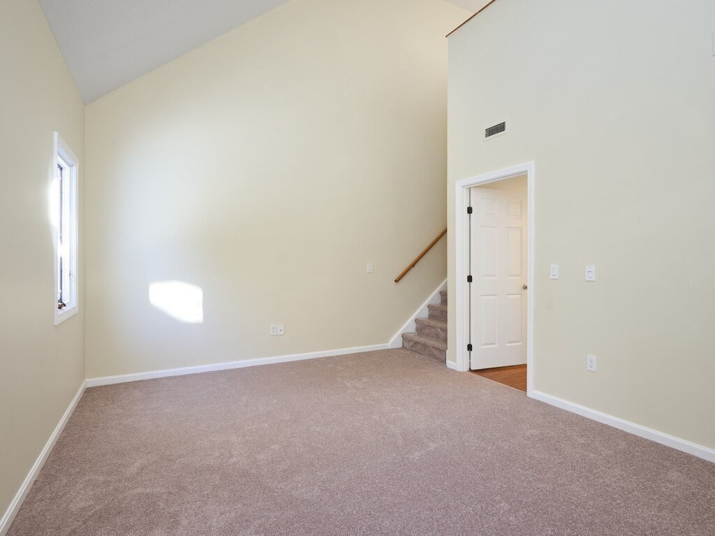 66 Pleasant St # 1