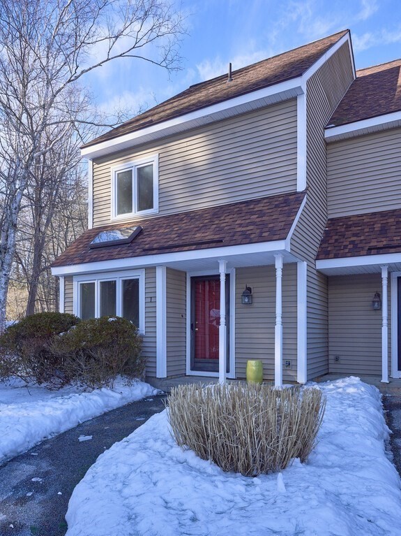 66 Pleasant St # 1