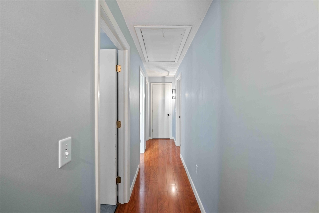 33 Clinton Rd