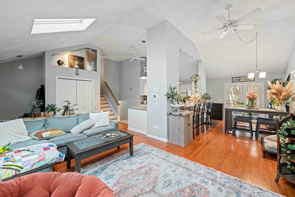 33 Clinton Rd