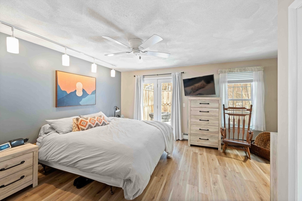 33 Clinton Rd