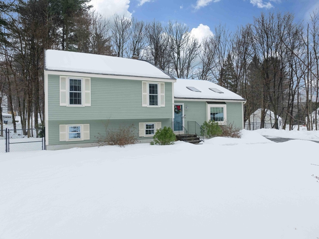 33 Clinton Rd