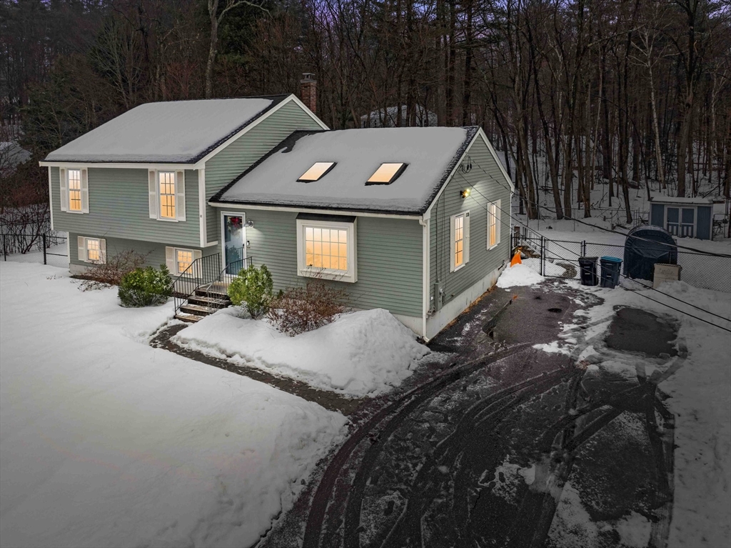 33 Clinton Rd