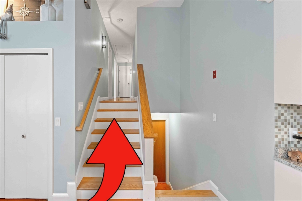 33 Clinton Rd